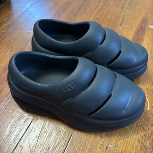 UGG Big Kid's Sport Yeah Clog Shoes Black - Size 4 M